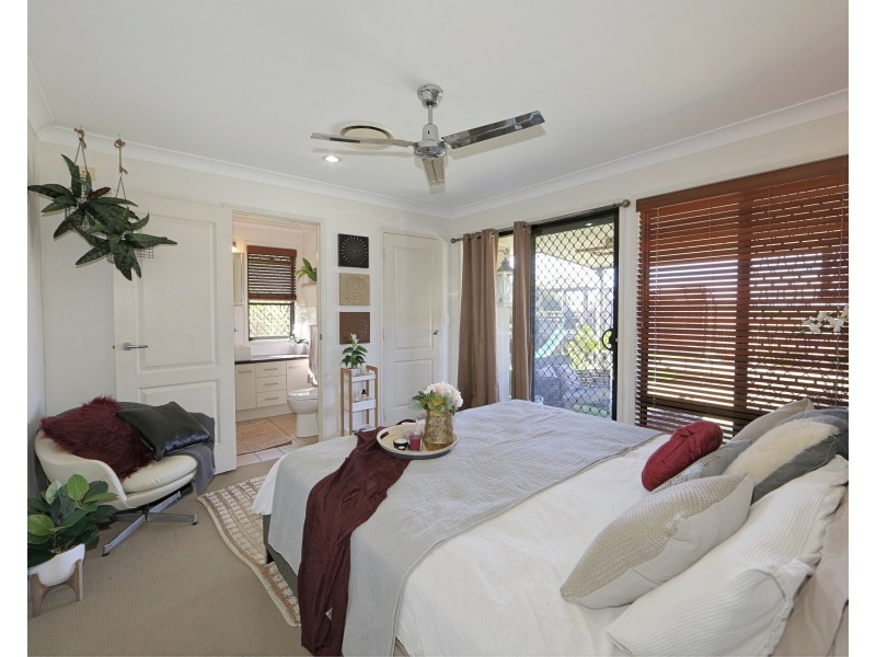 8 Santina Drive, Kalkie QLD 4670