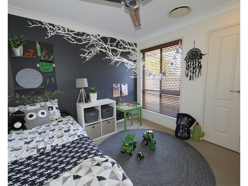 8 Santina Drive, Kalkie QLD 4670