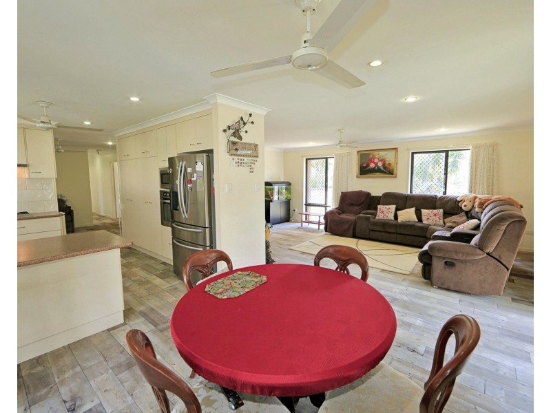 6  Erindale Avenue, Kensington QLD 4670