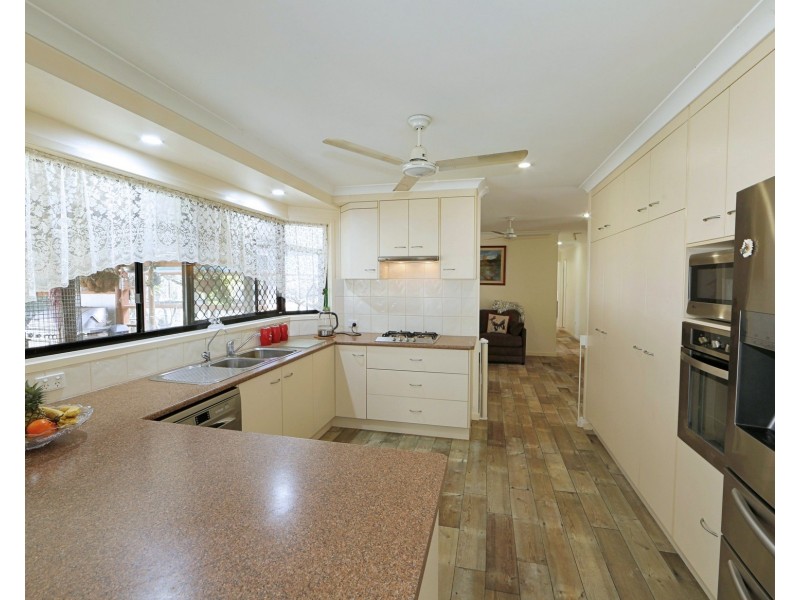 6  Erindale Avenue, Kensington QLD 4670