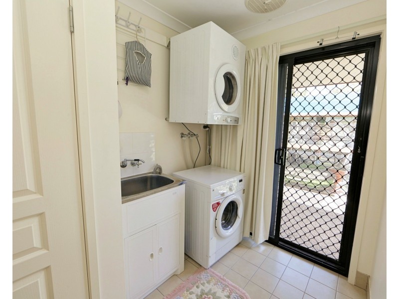 6  Erindale Avenue, Kensington QLD 4670