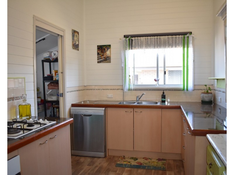 63 Sims Road, Avenell Heights QLD 4670