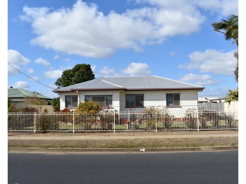 37 Svensson Street, Svensson Heights QLD 4670