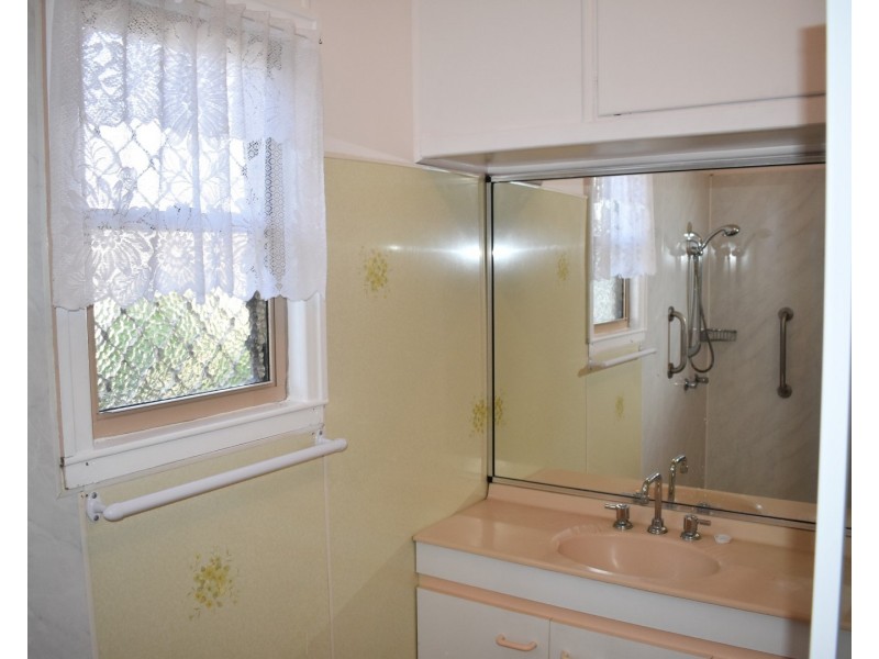 37 Svensson Street, Svensson Heights QLD 4670