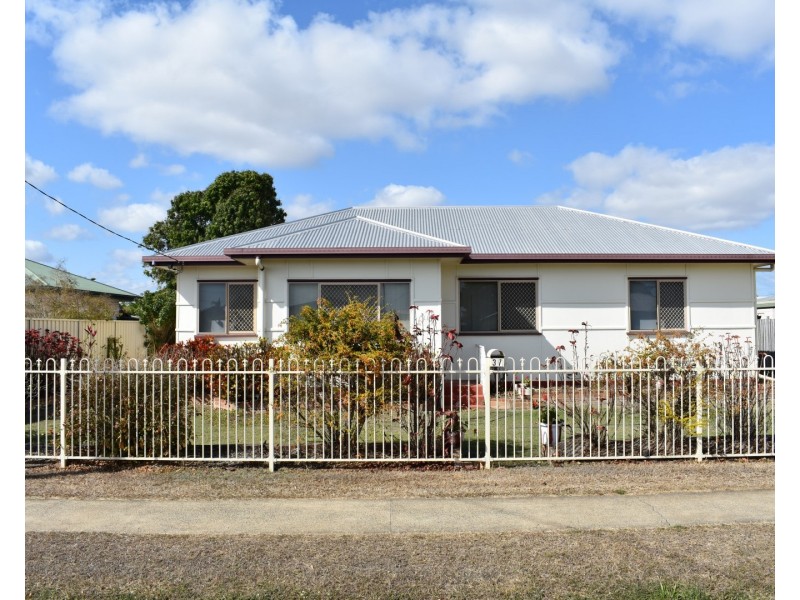 37 Svensson Street, Svensson Heights QLD 4670