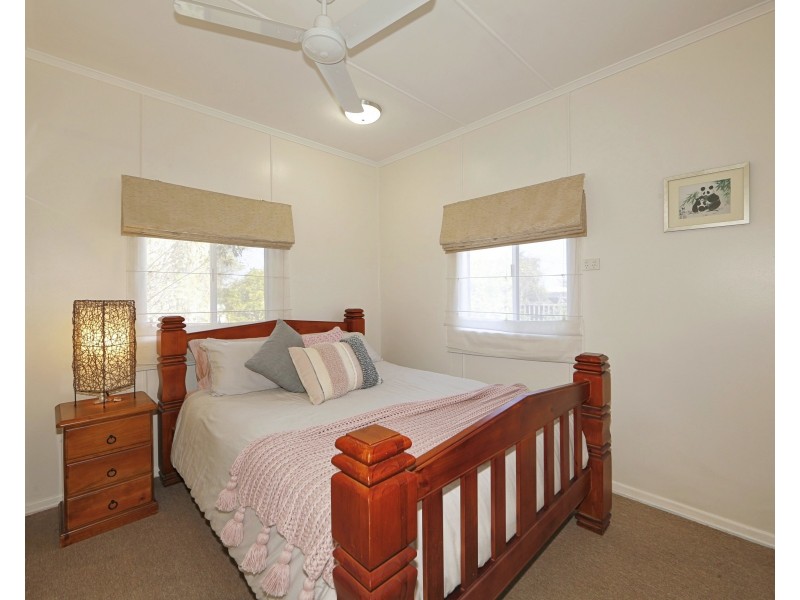 4 Sydney Street, Kepnock QLD 4670