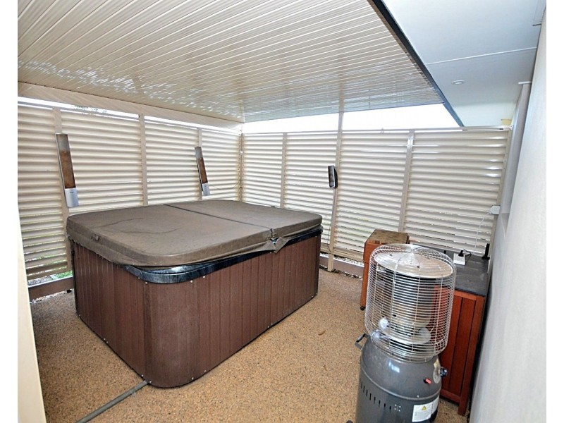 17 Schulte Street, Bundaberg East QLD 4670