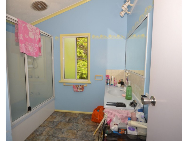 43 Hinkler Avenue, Bundaberg North QLD 4670