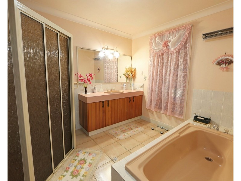 36 Bonna Road, Branyan QLD 4670