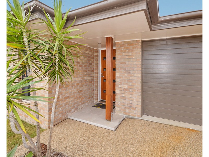 8 Fixter Avenue, Kalkie QLD 4670