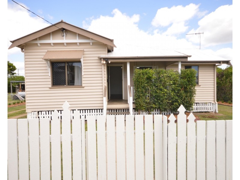 11 Steffensen Street, Svensson Heights QLD 4670