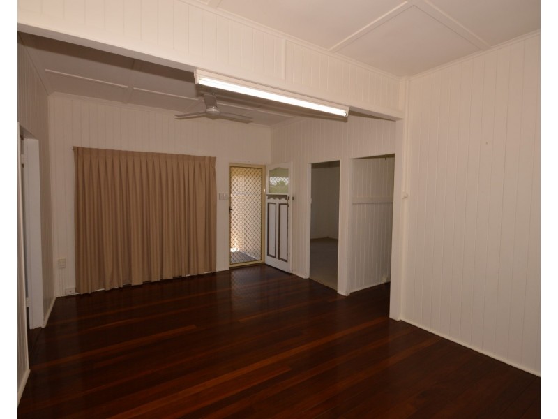 11 Steffensen Street, Svensson Heights QLD 4670