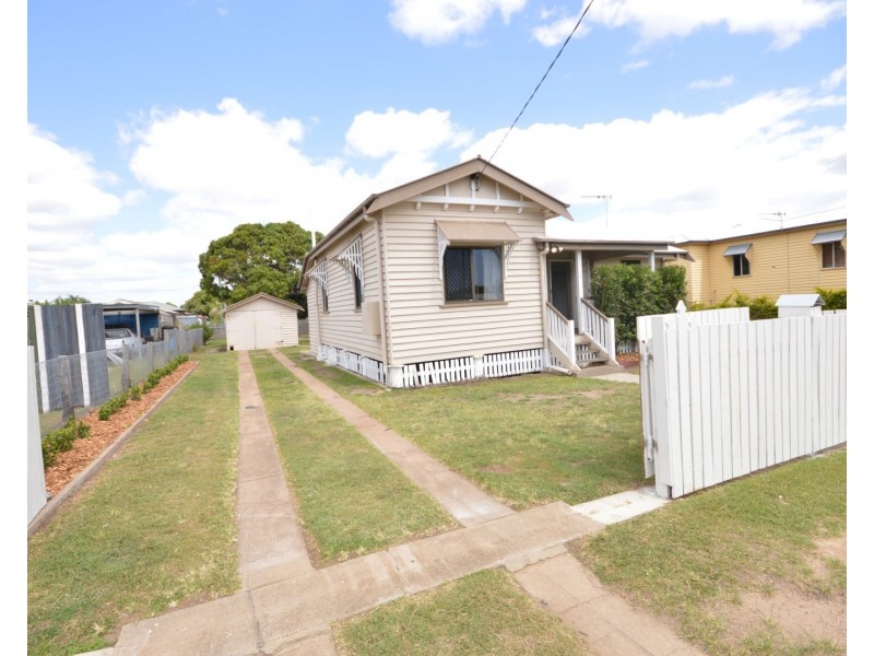 11 Steffensen Street, Svensson Heights QLD 4670