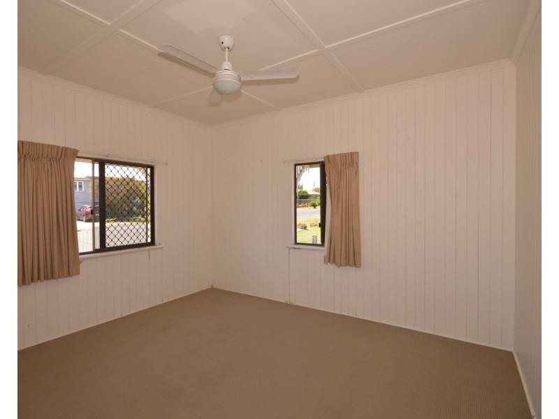 11 Steffensen Street, Svensson Heights QLD 4670