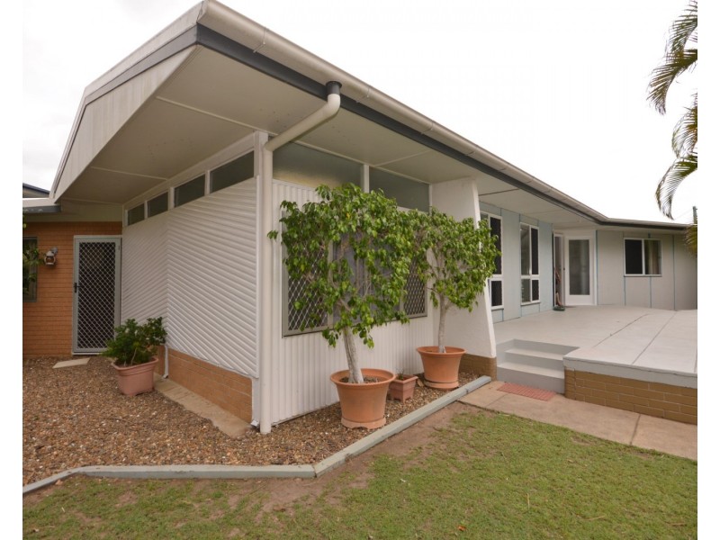 98  Branyan Street, Svensson Heights QLD 4670