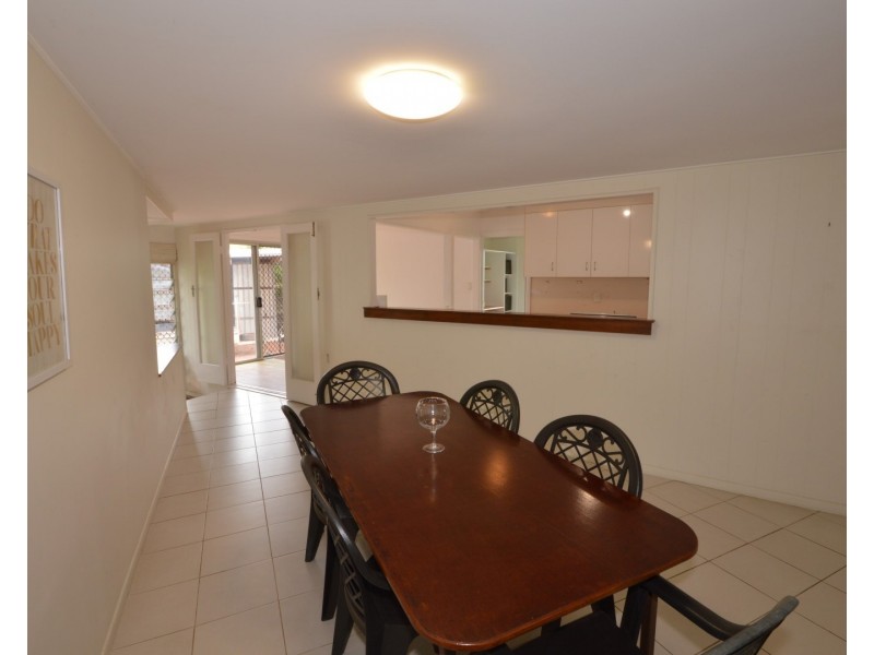 98  Branyan Street, Svensson Heights QLD 4670