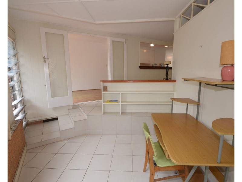 98  Branyan Street, Svensson Heights QLD 4670