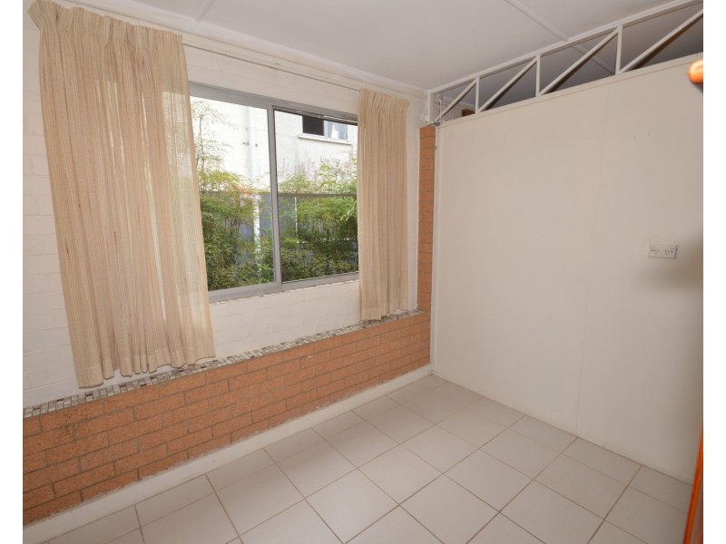 98  Branyan Street, Svensson Heights QLD 4670