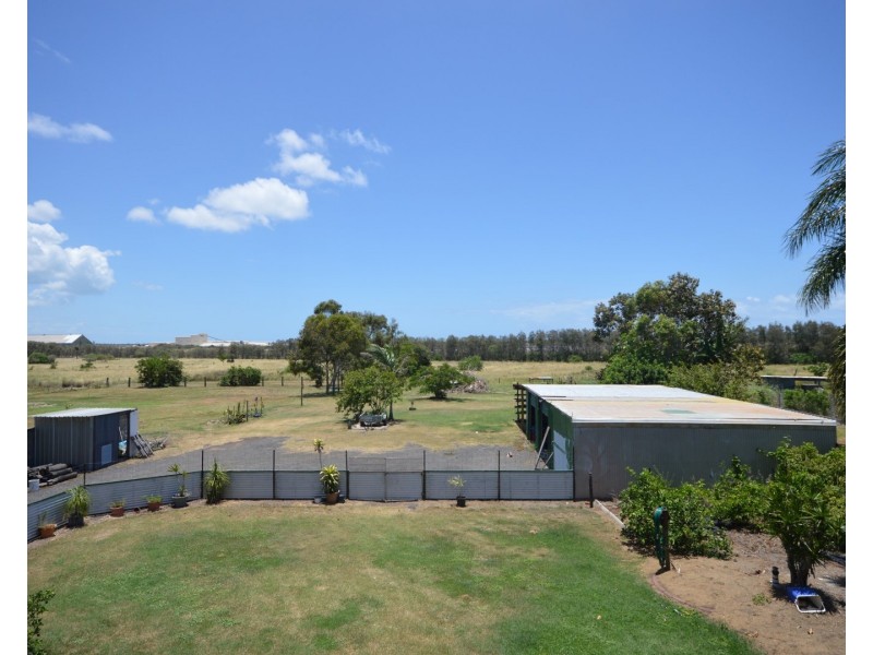 68 Rowlands Road, Burnett Heads QLD 4670