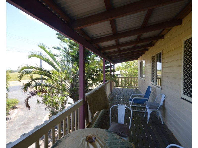 68 Rowlands Road, Burnett Heads QLD 4670