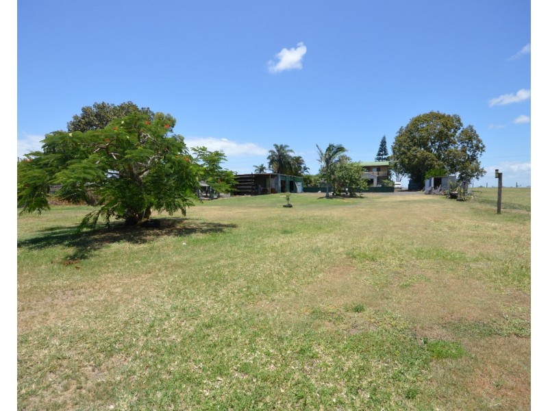 68 Rowlands Road, Burnett Heads QLD 4670