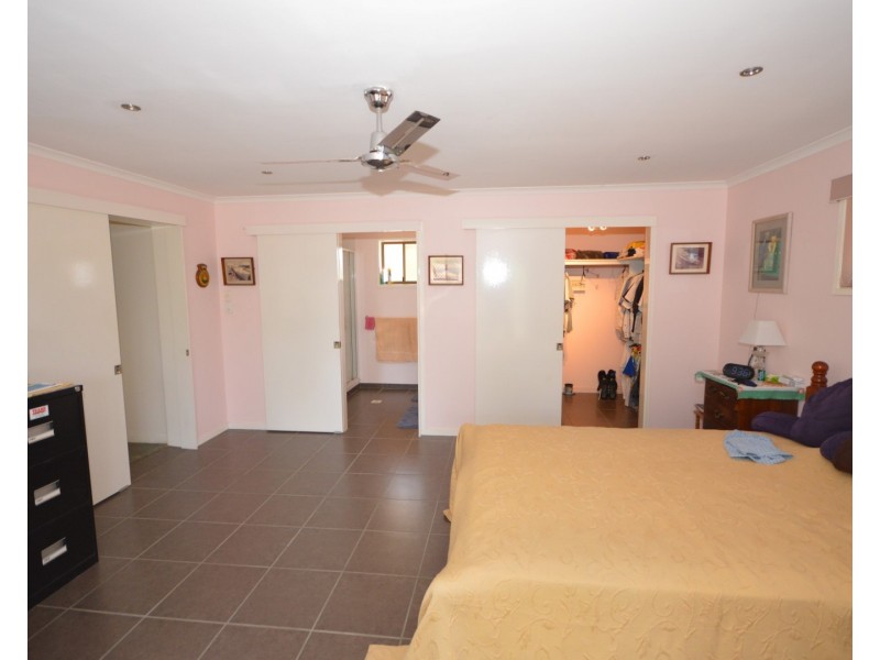 2 Hyperno Way, Branyan QLD 4670