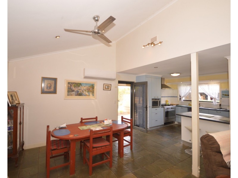 2 Hyperno Way, Branyan QLD 4670