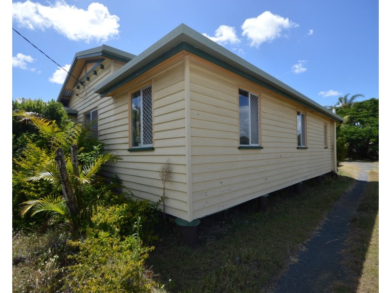 54  Beatrice Street, Walkervale QLD 4670