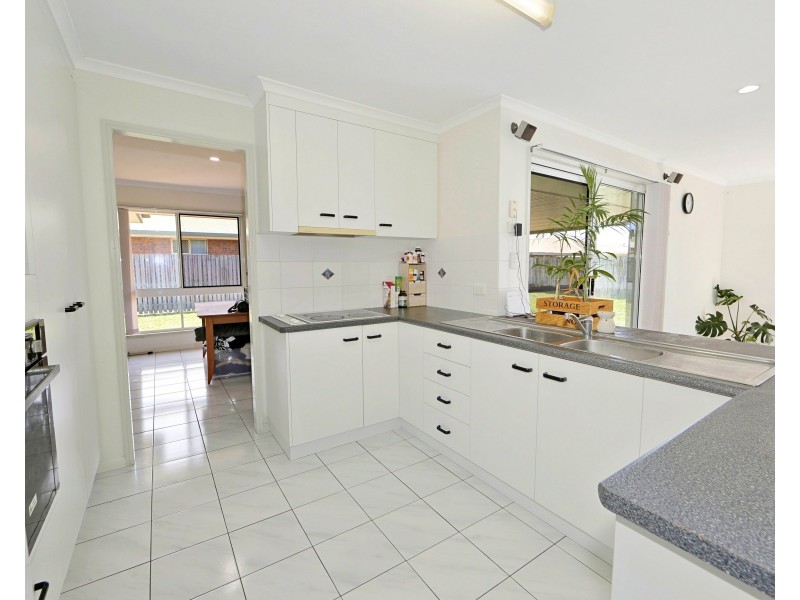 19 Clive Crescent, Kepnock QLD 4670