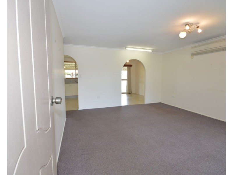 12 Mcnamara Street, Avenell Heights QLD 4670