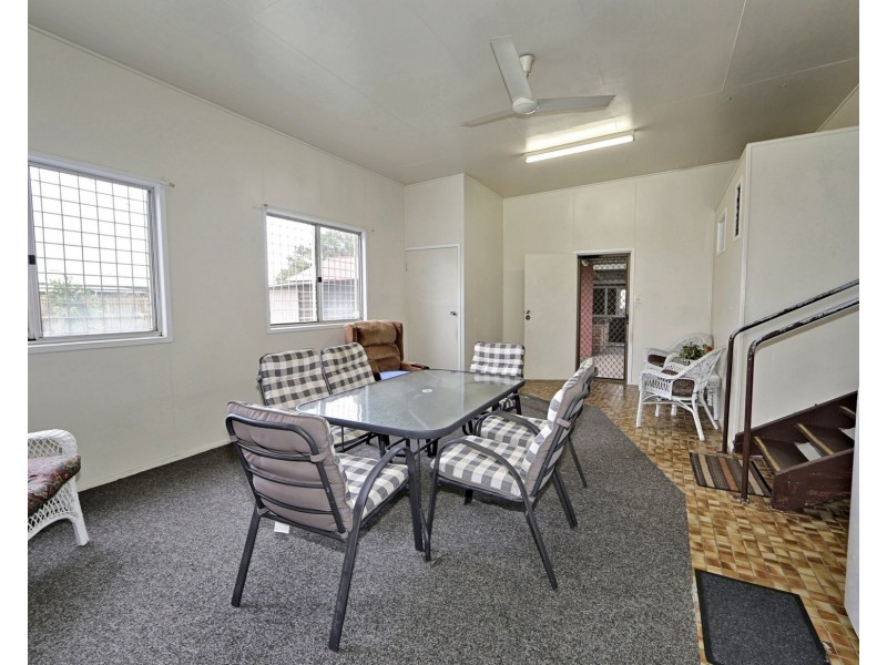 15 Sims Road, Avenell Heights QLD 4670