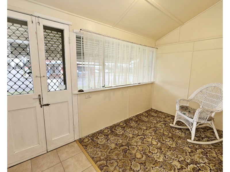 15 Sims Road, Avenell Heights QLD 4670