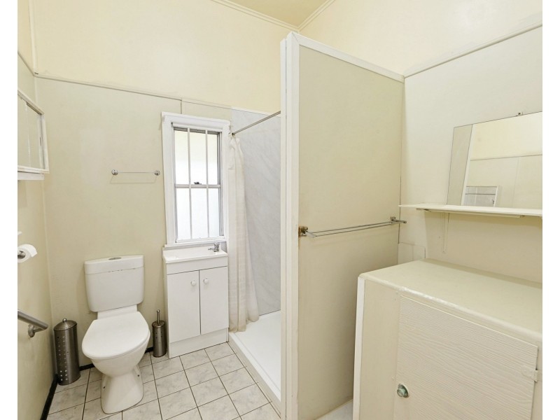 15 Sims Road, Avenell Heights QLD 4670