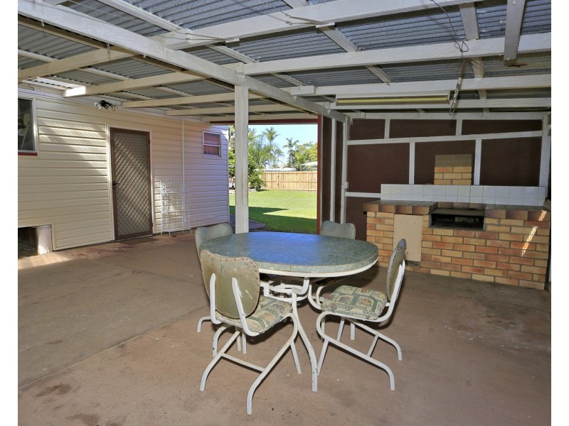 15 Sims Road, Avenell Heights QLD 4670