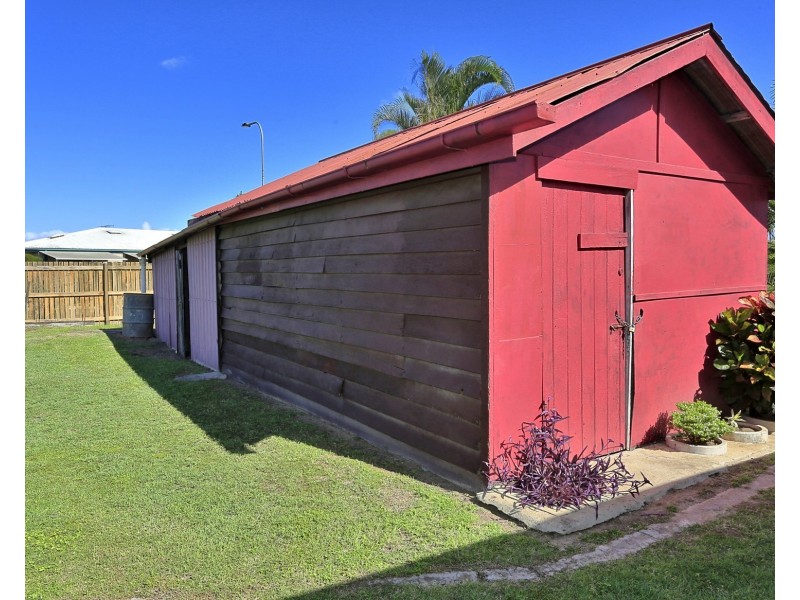 15 Sims Road, Avenell Heights QLD 4670