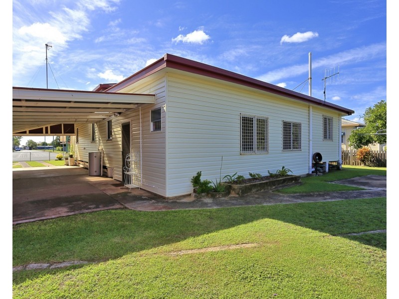 15 Sims Road, Avenell Heights QLD 4670