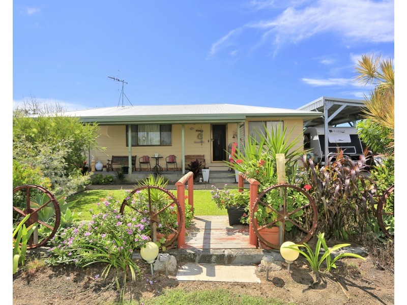 47 Powers Street, Burnett Heads QLD 4670