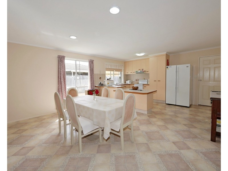 12  Ernie Patterson Drive, Avenell Heights QLD 4670