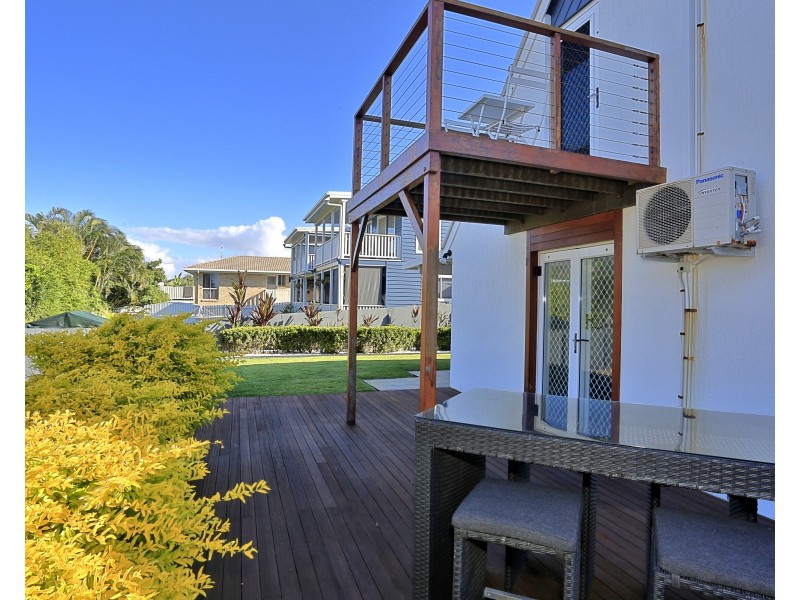 15 Oceanview Street, Bargara QLD 4670