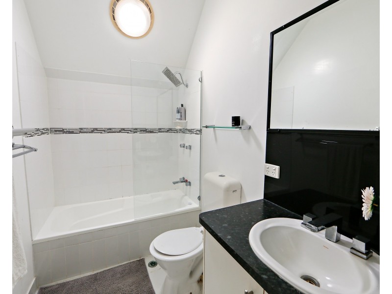 15 Oceanview Street, Bargara QLD 4670