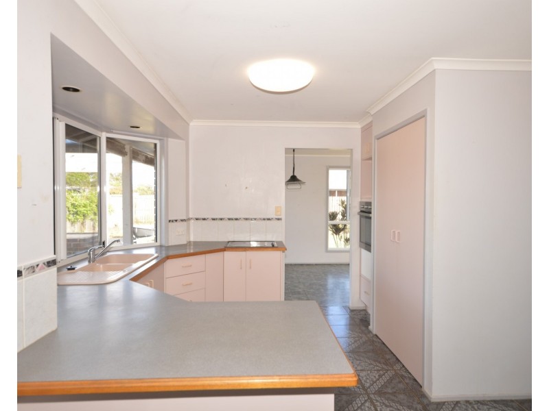 25  Daniel Drive, Bundaberg North QLD 4670