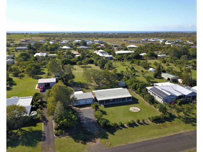 27 Spinnaker Boulevard, Innes Park QLD 4670