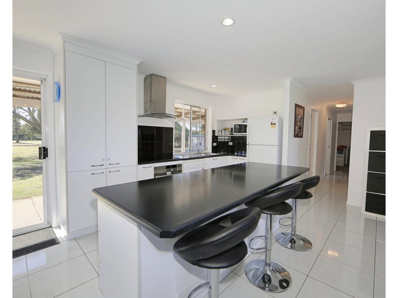 27 Spinnaker Boulevard, Innes Park QLD 4670