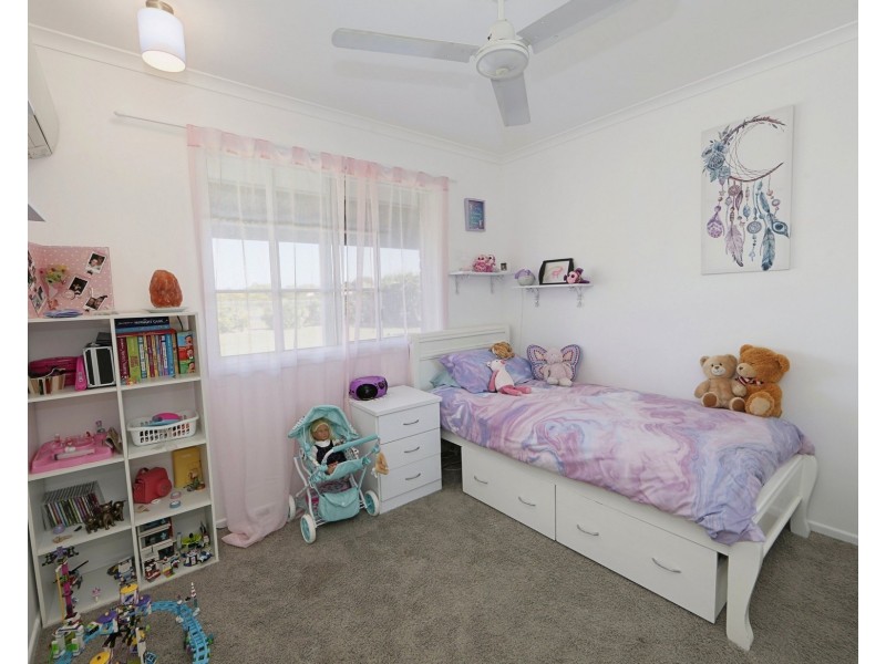 27 Spinnaker Boulevard, Innes Park QLD 4670