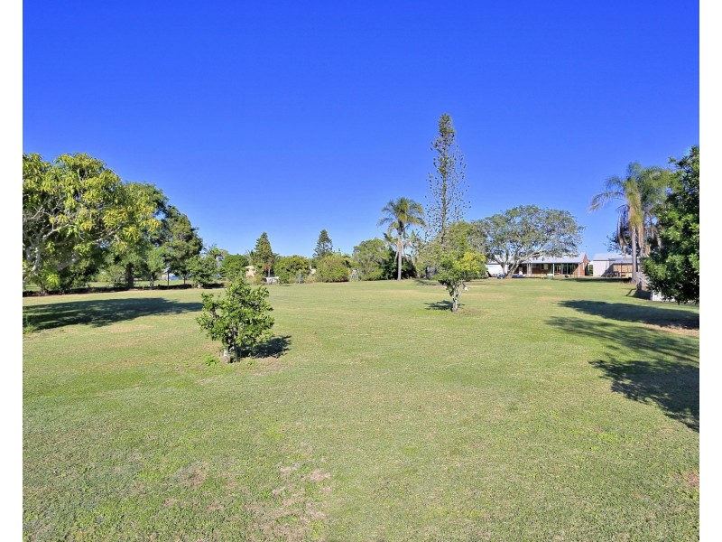 27 Spinnaker Boulevard, Innes Park QLD 4670