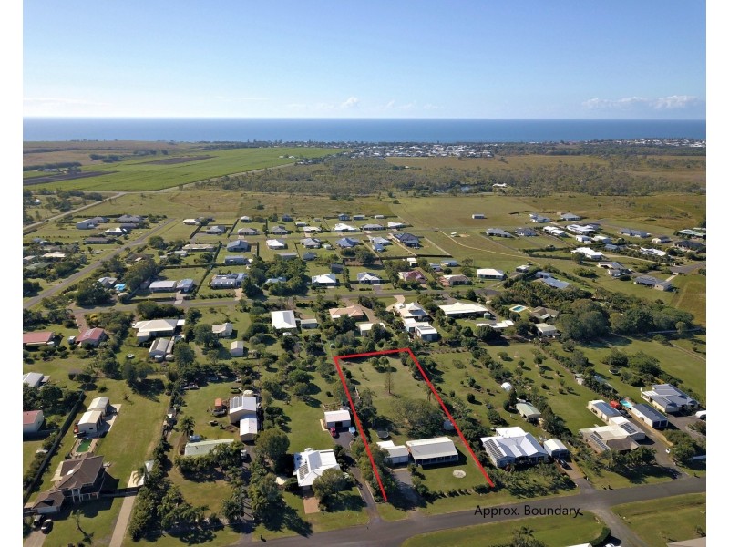 27 Spinnaker Boulevard, Innes Park QLD 4670