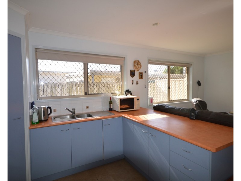 183 Barolin Street, Avenell Heights QLD 4670