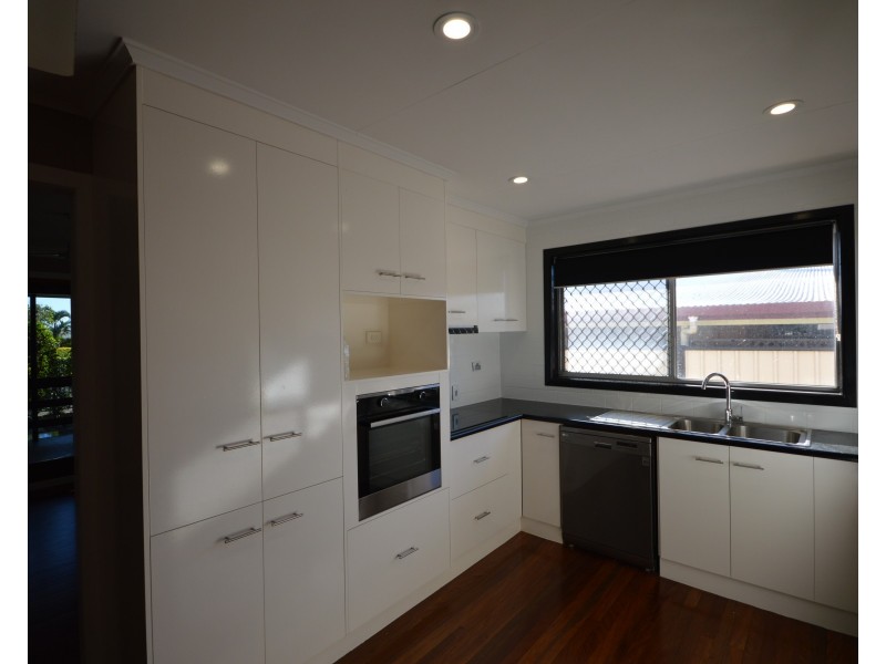 9 Richards Street, Svensson Heights QLD 4670