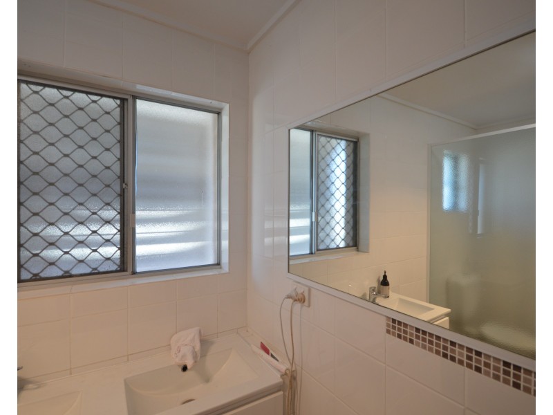 9 Richards Street, Svensson Heights QLD 4670