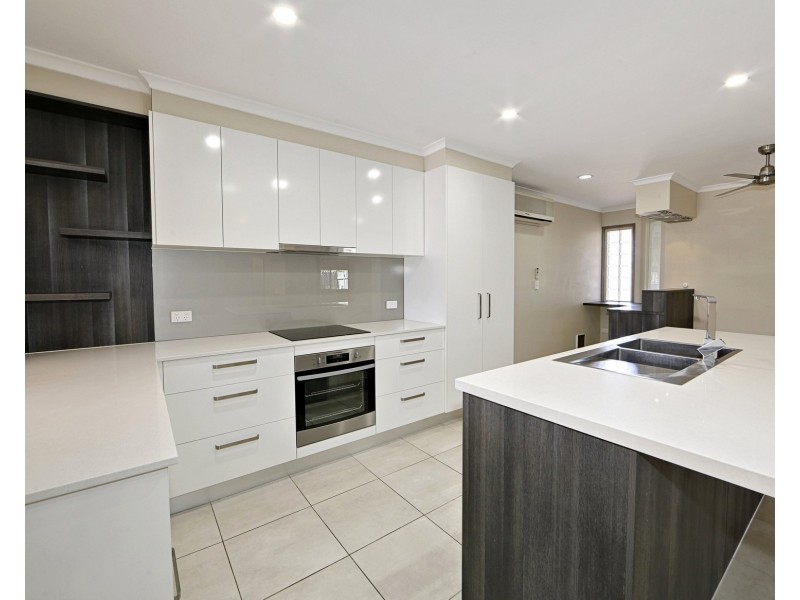4 Samantha Court, Avenell Heights QLD 4670